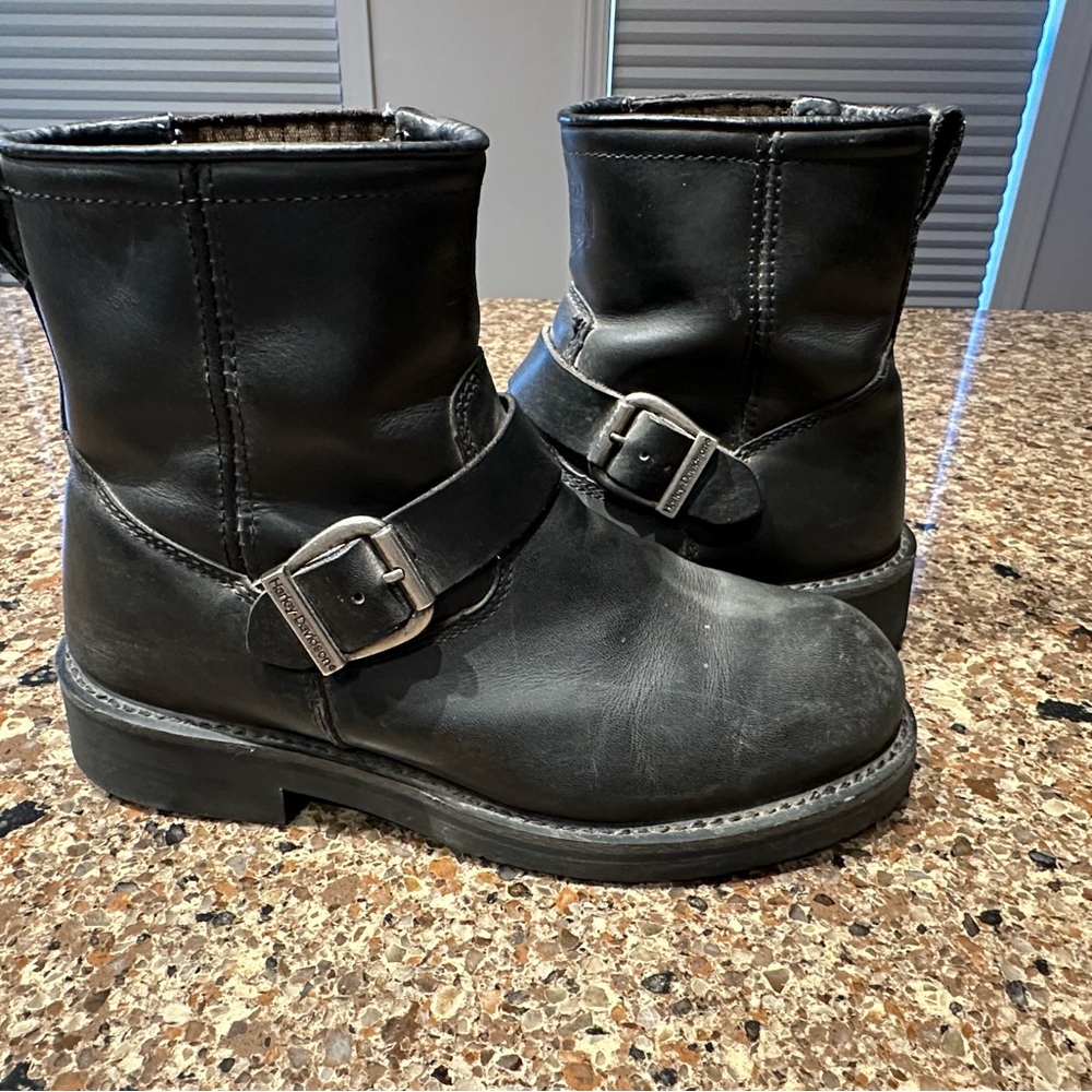 Harley Davidson Black Leather Engineer Style Ankle Boots with Buckle